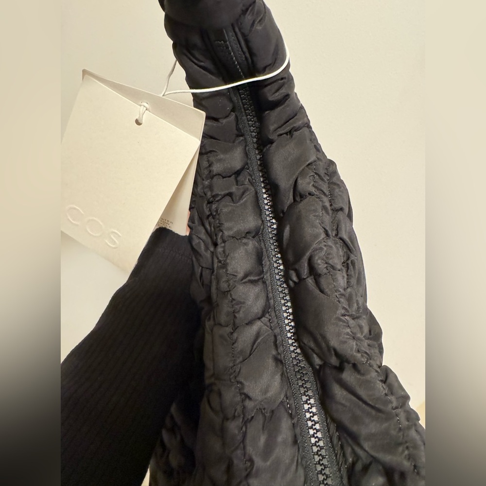 COS Oversized quilted crossbody - preowned - Picture 4 of 8